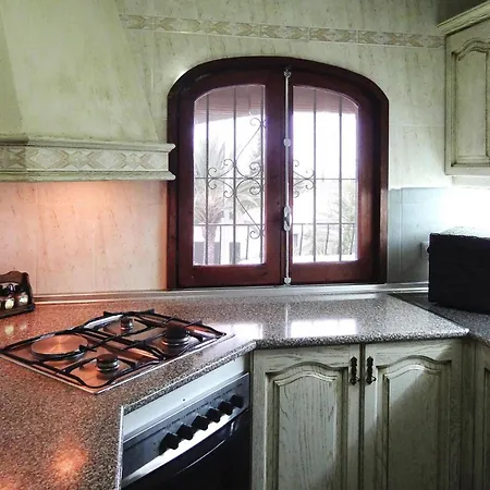 In With Private Pool Ferienhaus